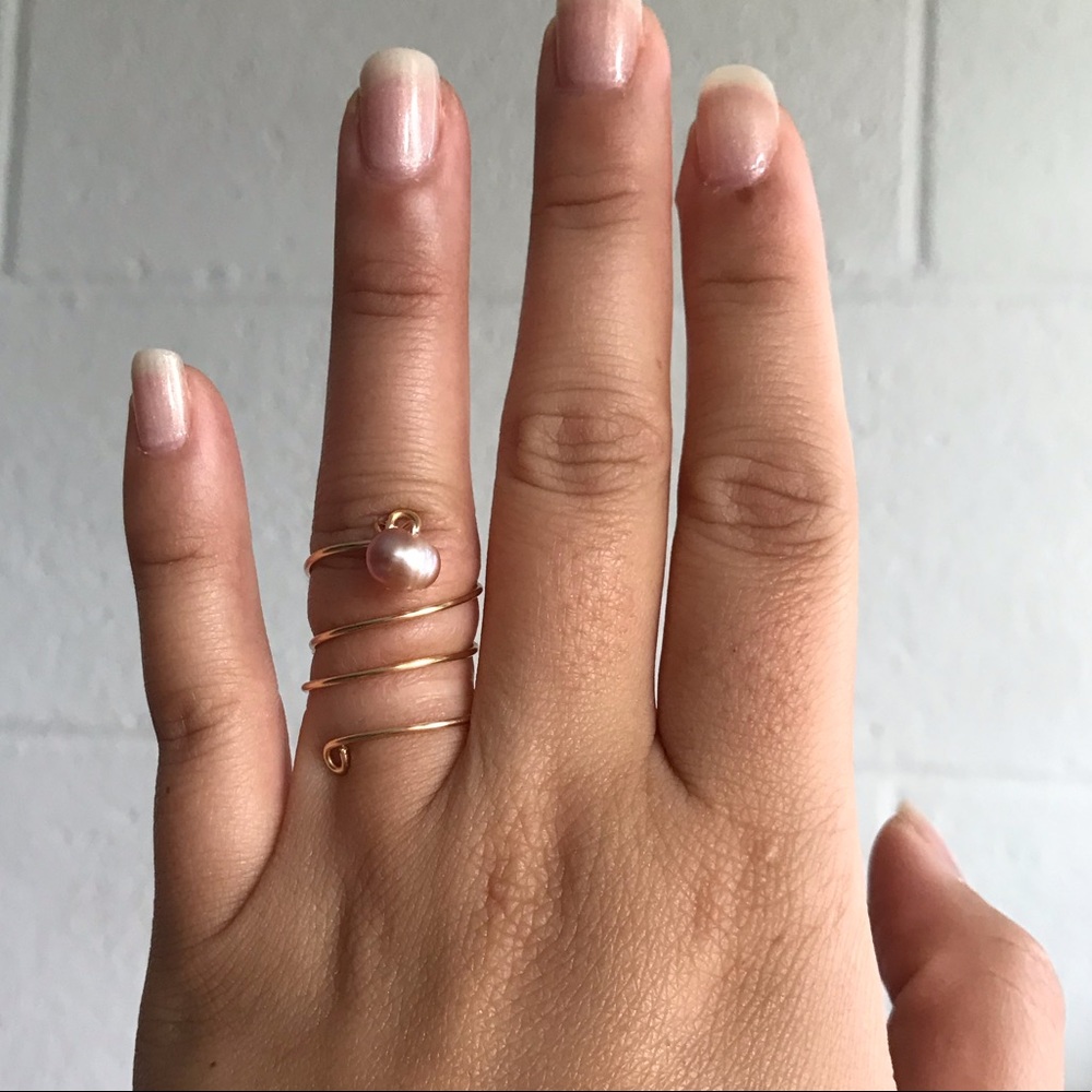 Coiled Ring With Purple Akoya Pearl